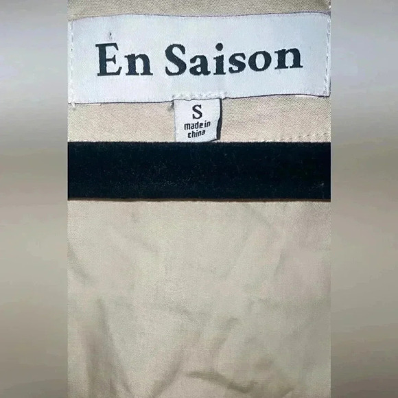 En Saison beige square neck long sleeve lightweight back button top S - Picture 3 of 4